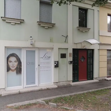Ramp- Art Apartment