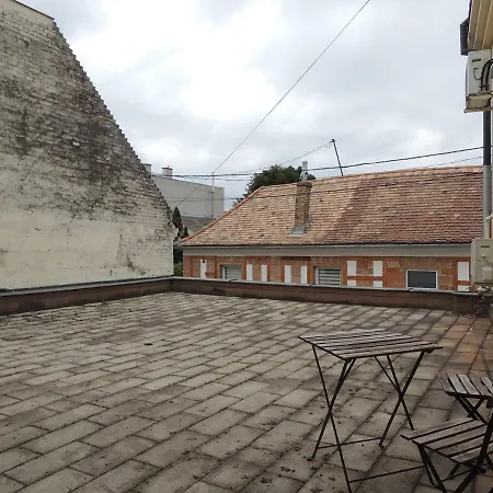 Ramp- Art Apartment
